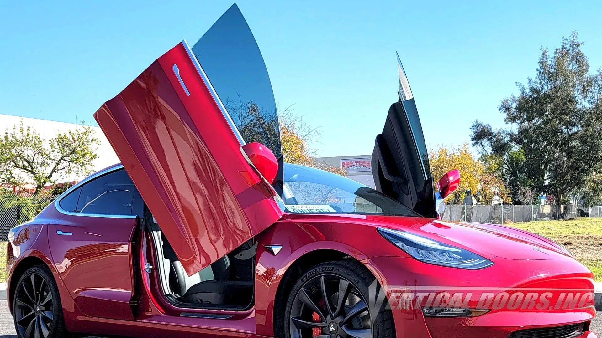 Tesla is bringing chrome delete to Model 3